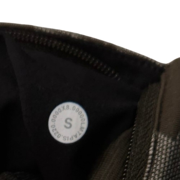 lululemon athletica T.H.E. Short 7" Mesh *Linerless - Picture 6 of 7